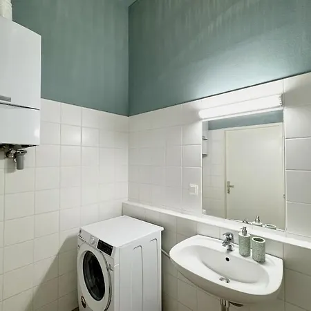 Neue, Gross & Gemuetliche Wohnung Mit Toller Anbindung Viena Exterior foto